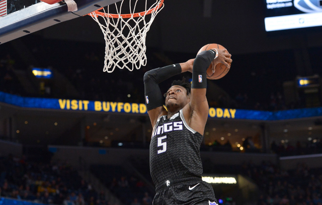 判球员时不 判球员时不