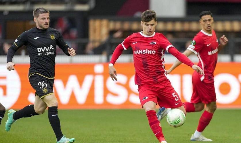 而他的表现 而他的表现